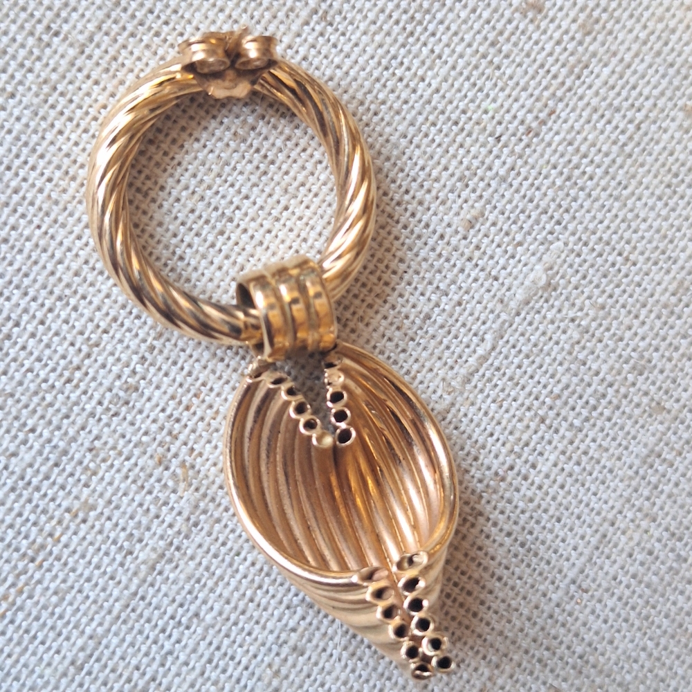 Vintage Earrings In 14k Yellow Gold - Picture 11 of 15